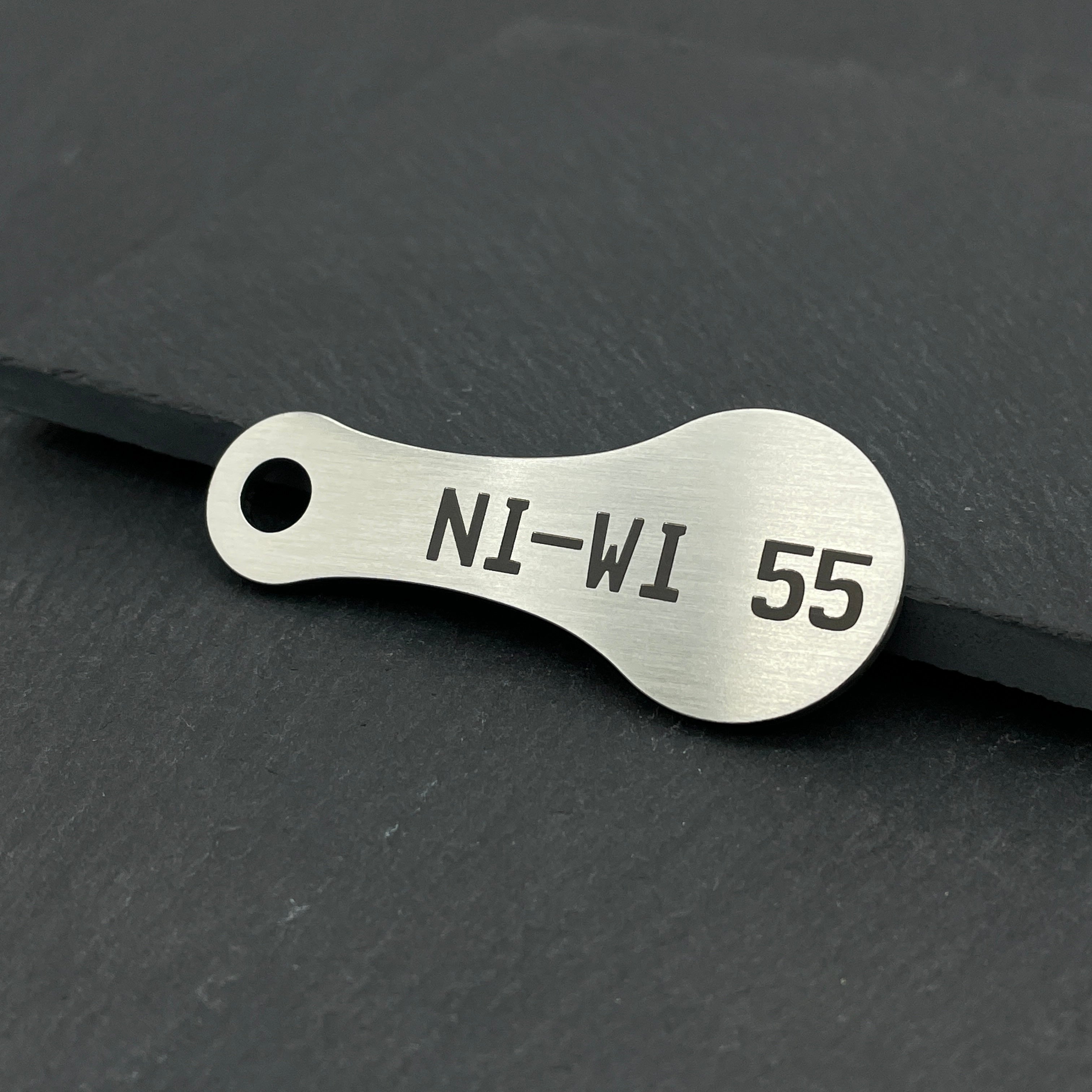 Einkaufswagenlöser mit Gravur - Personalisierbarer Einkaufschip aus Edelstahl - Wiens3d