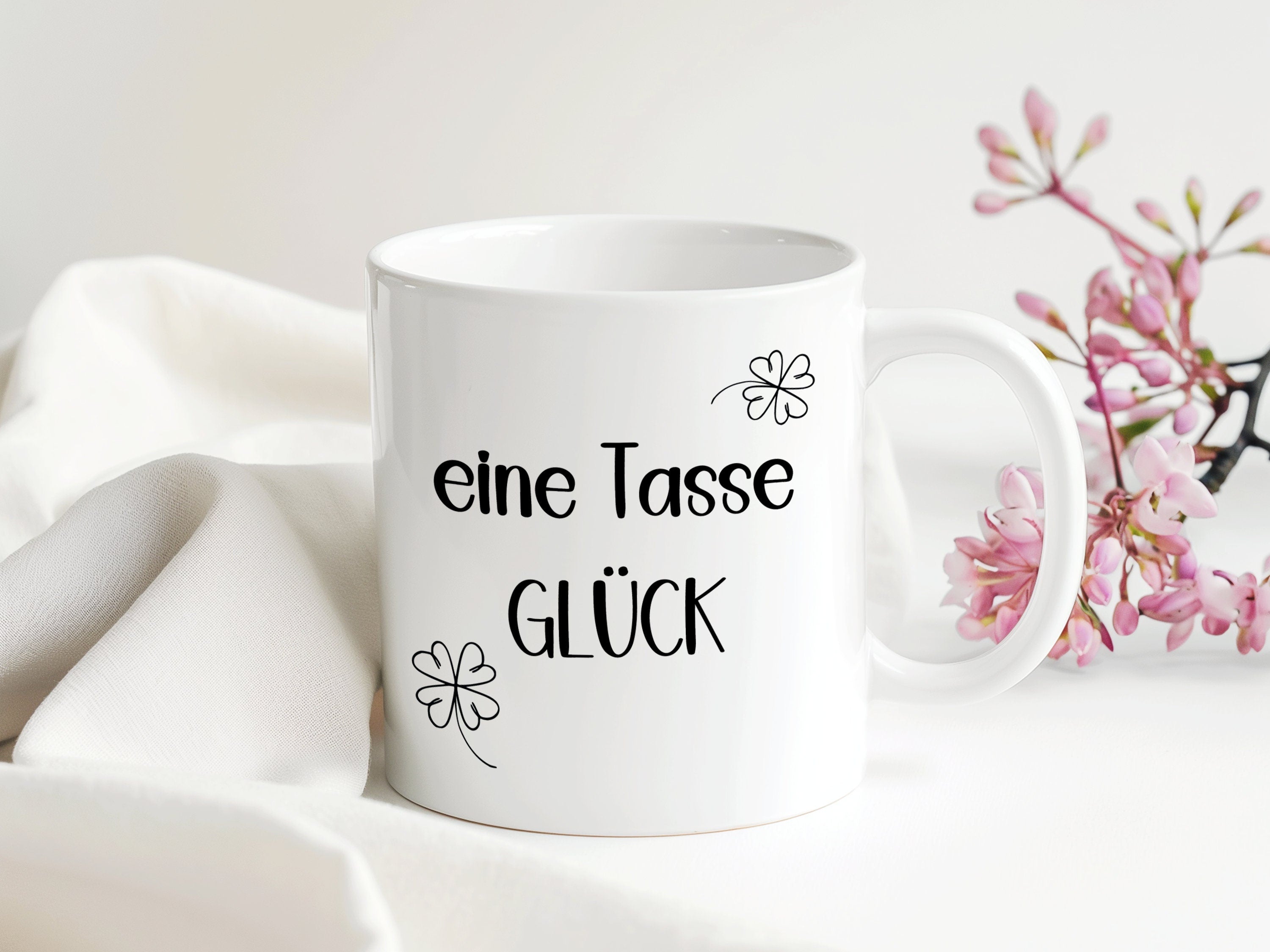 Eine Tasse Glück | Kleeblatt | Glück Freude Liebe | Geschenk Weihnachten Arbeitskollegen Familie | 330 ml - 0292