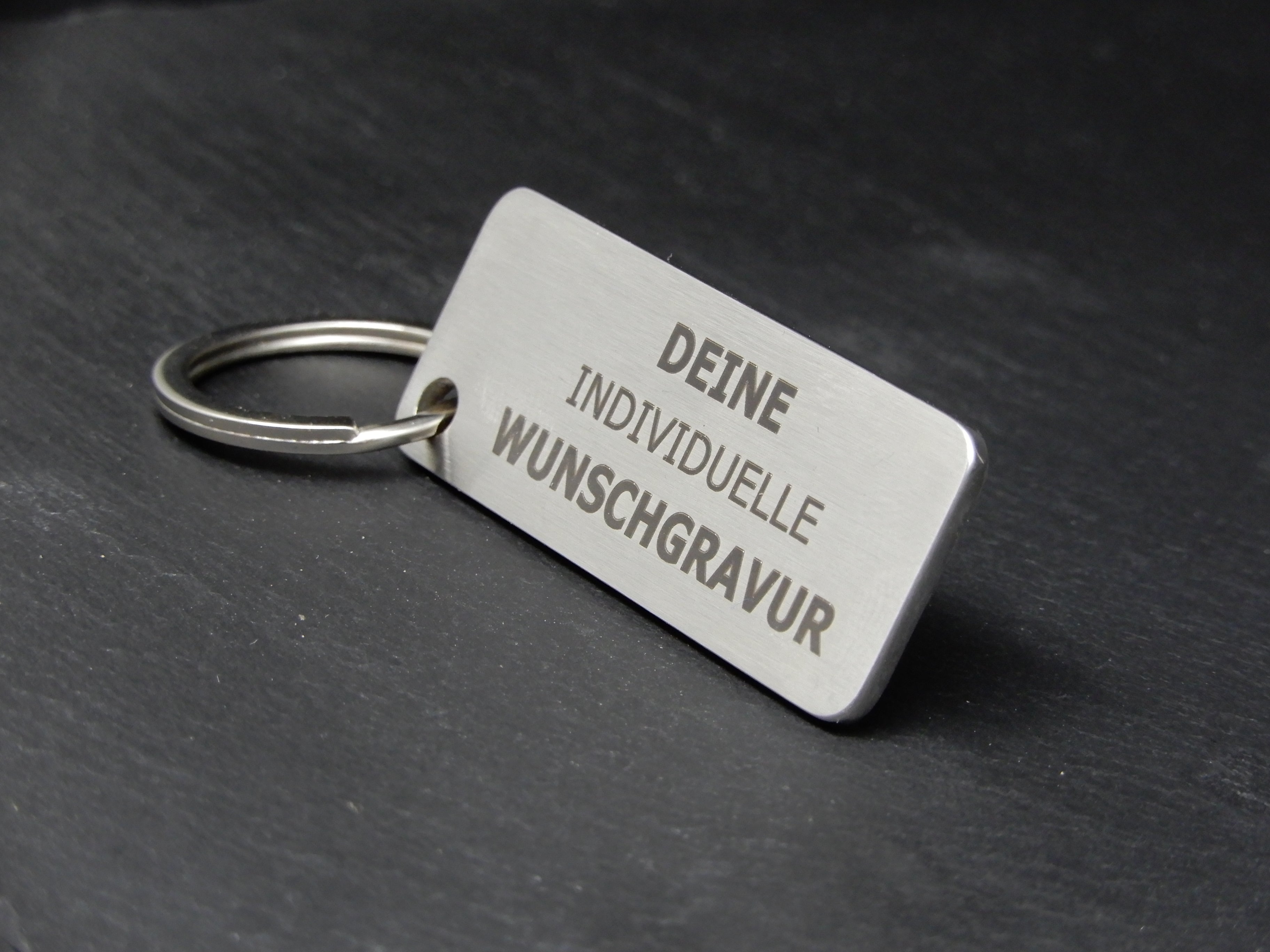 Schlüsselanhänger Personalisiert mit Wunschgravur und Wunschsymbol - Wiens3d